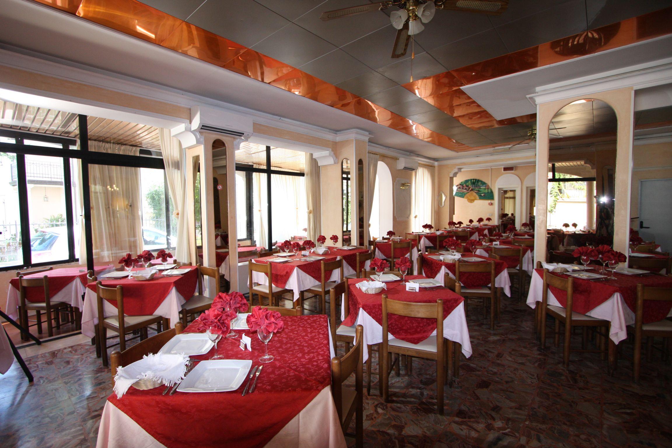 Hotel Britannia Rimini Marina Centro Bagian luar foto