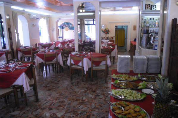 Hotel Britannia Rimini Marina Centro Bagian luar foto