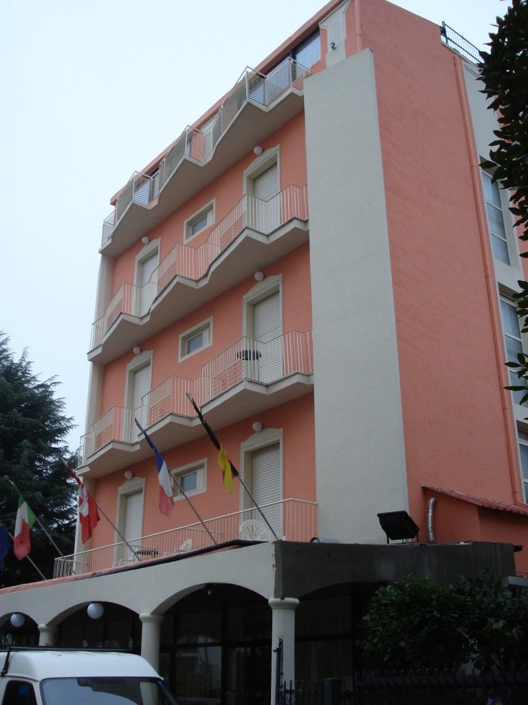 Hotel Britannia Rimini Marina Centro Bagian luar foto