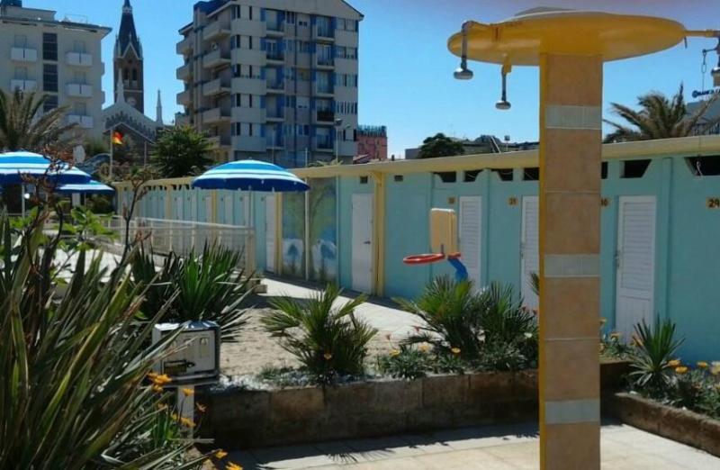 Hotel Britannia Rimini Marina Centro Bagian luar foto