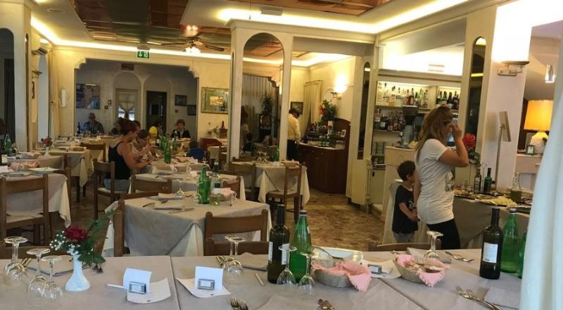 Hotel Britannia Rimini Marina Centro Bagian luar foto